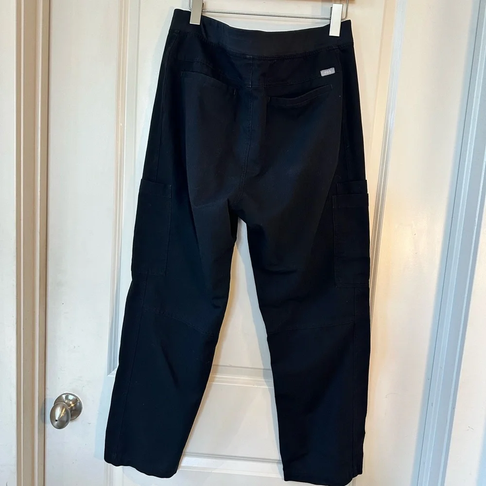 FIGS Axim Cargo Black Medical Scrubs, Size 36